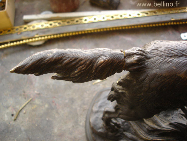 Détail de la sculpture avant restauration