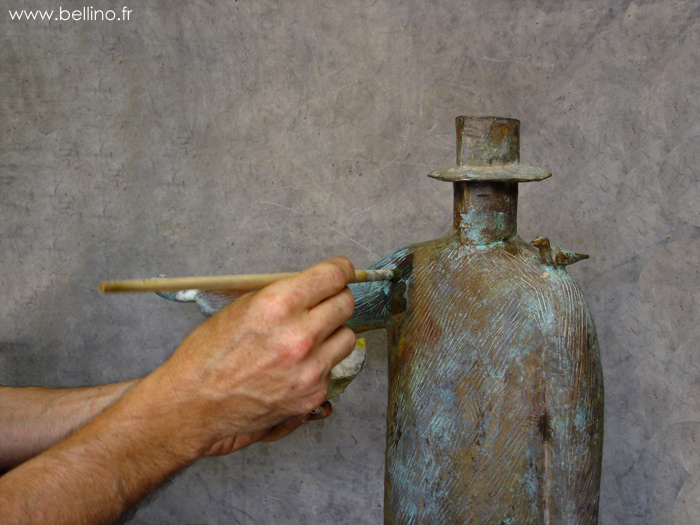 retouche sur la sculpture de folon