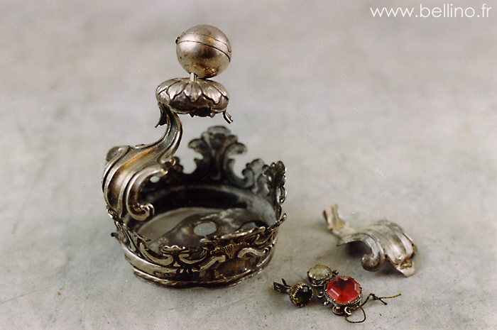 La couronne de vierge en argent avant restauration