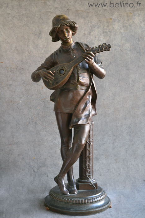 Le chanteur Florentin , bronze de Paul Dubois La sculpture en bronze de Paul Dubois