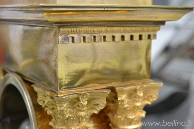Côté de la pendule après restauration