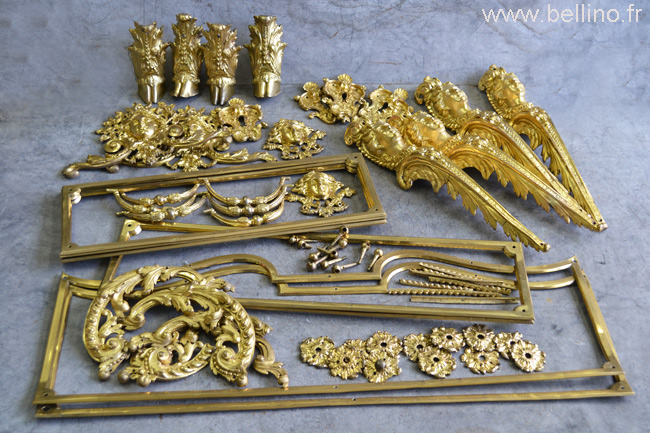 L'ensemble de bronzes du bureau Boulle après restauration