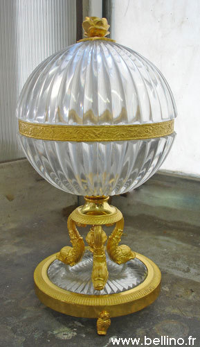 Sucrier en cristal, monture en bronze doré